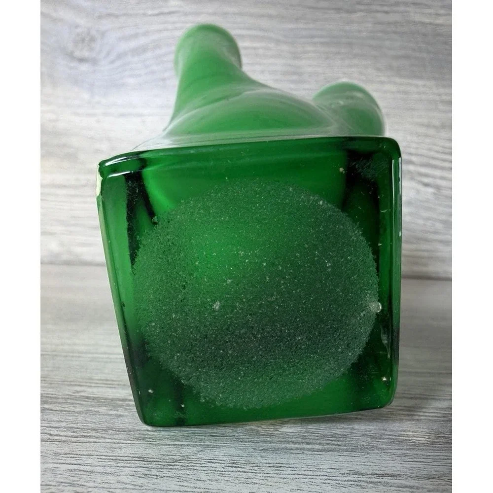 Kreiss Art Glass Emerald Green Cased Ruffled Top Handkerchief Vase 5.5